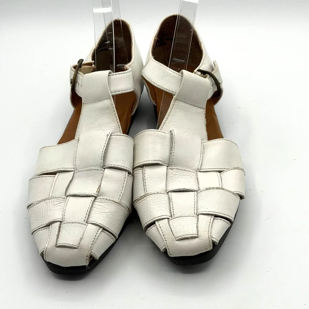 Naturalizer Fisherman Sandals Women 8M White Leather Travel Boho Cottage Comfort